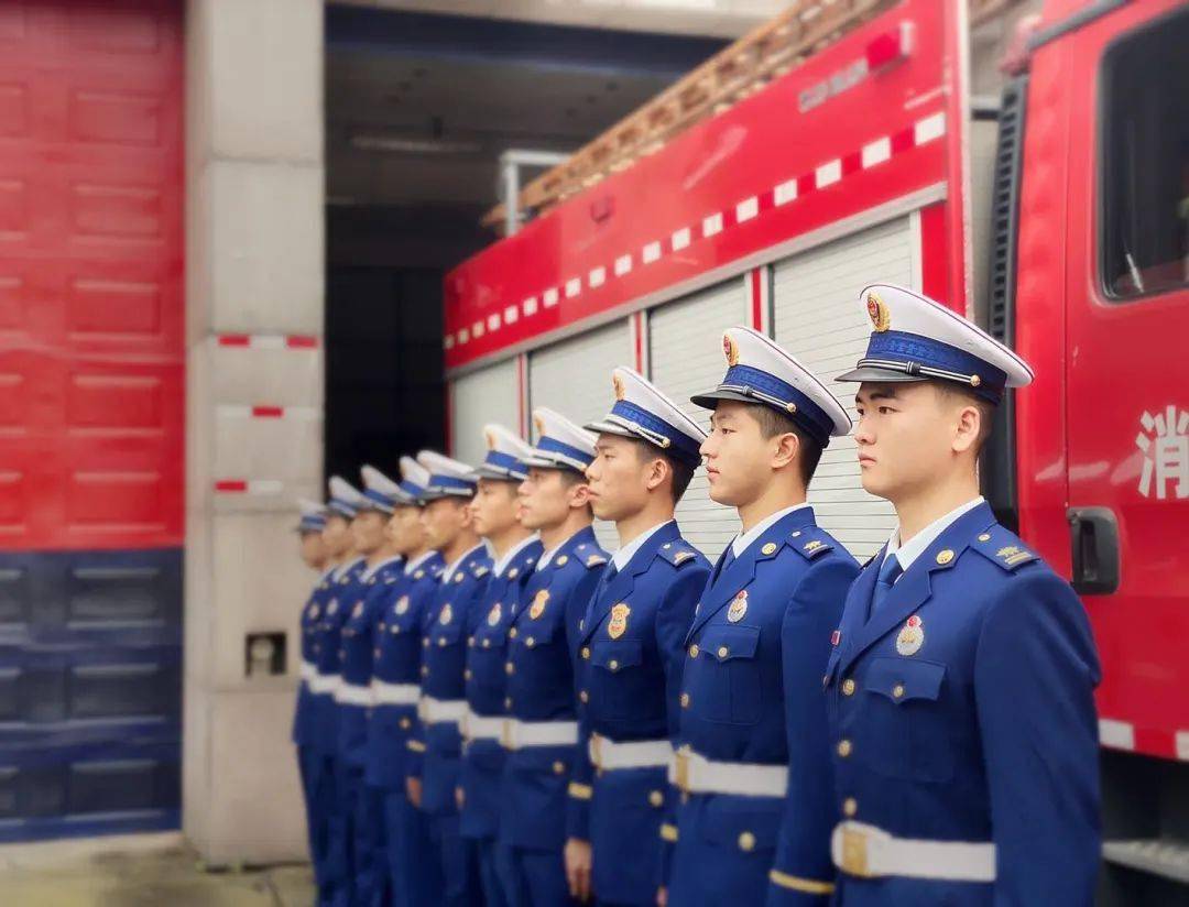 新一代消防员的风貌