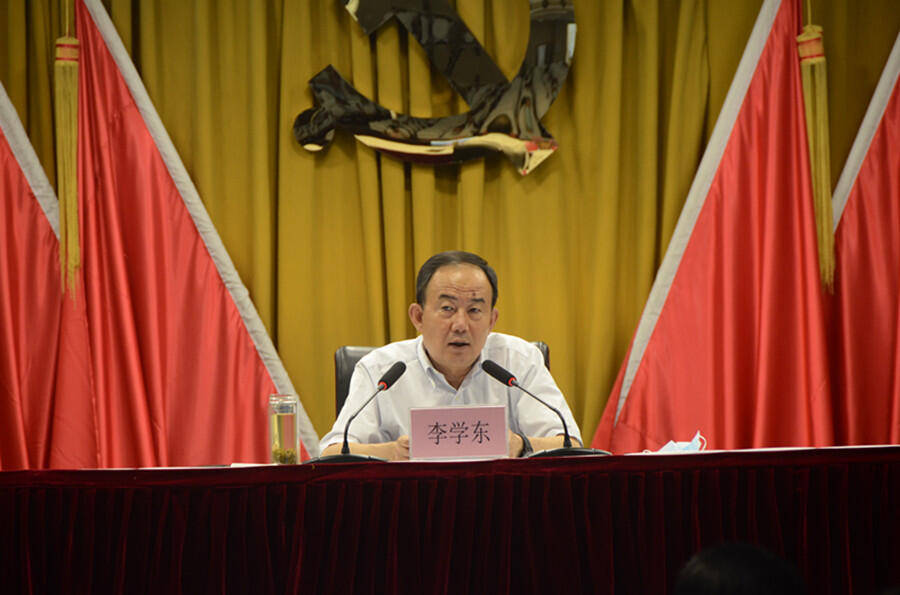 交通运输厅党委书记,副厅长李学东讲授党课.张可静摄 央广网发.