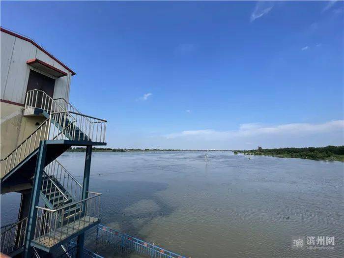 漳卫新河辛集闸今日14时出现洪峰!目前水流平稳,河堤安全