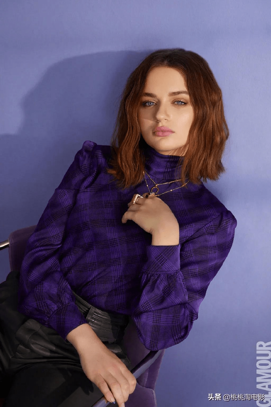 组图:《亲吻亭》女星乔伊·金杂志大片,邻家小妹性感变身