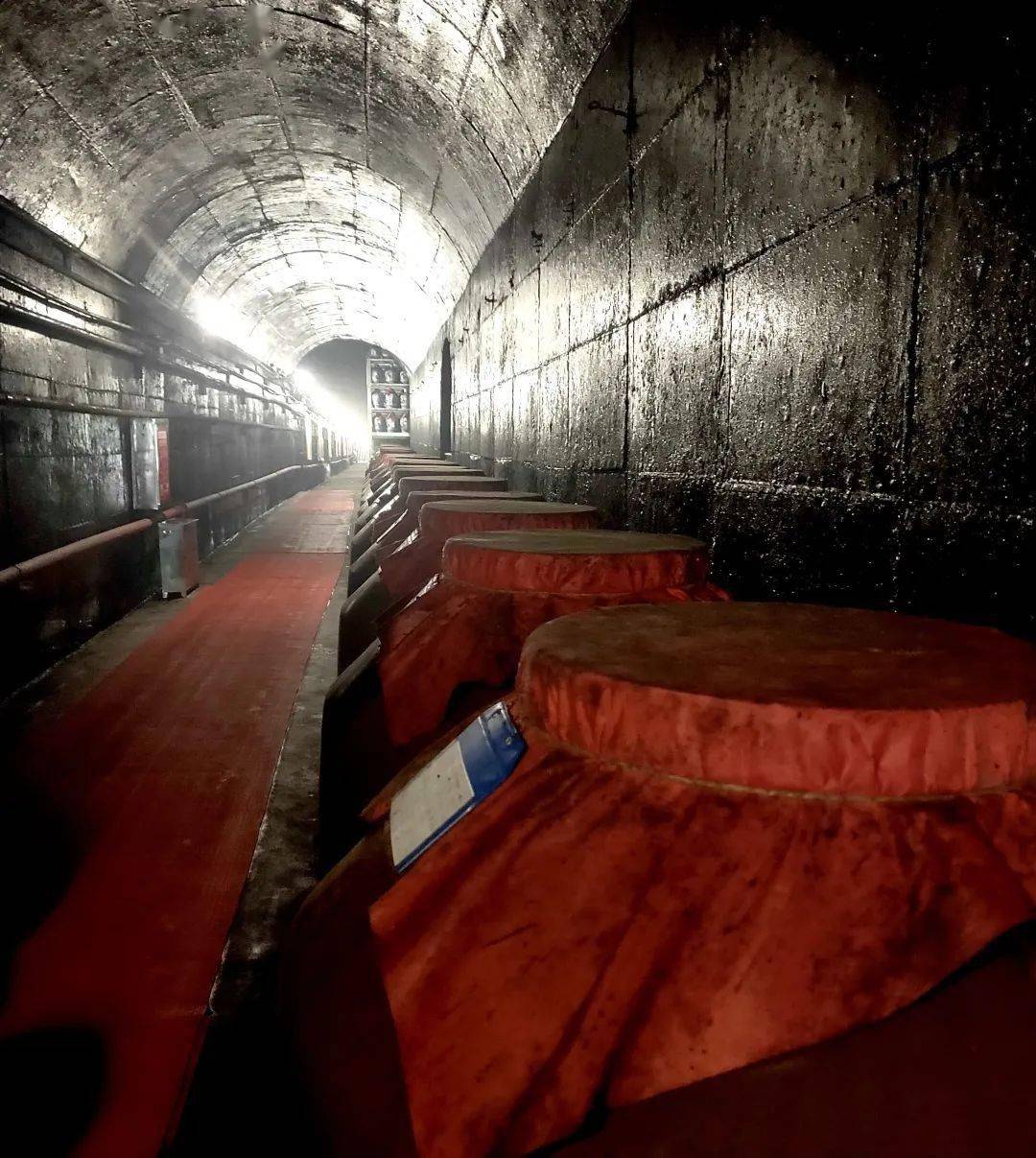 宝庆风情湘窖地下洞藏酒窖探秘