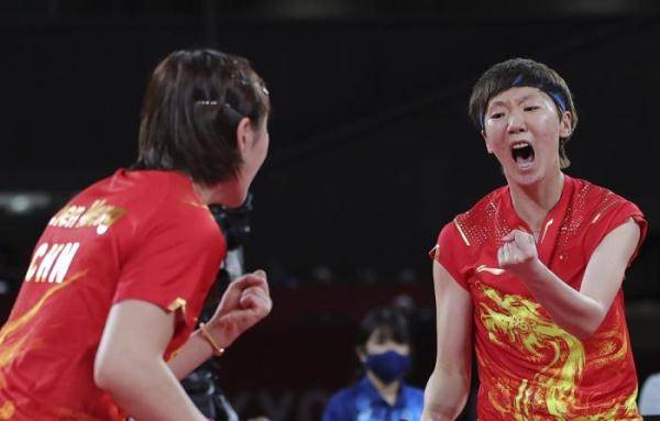 教练|图看奥运 | 乒乓球——中国队战胜日本队 夺得女团冠军