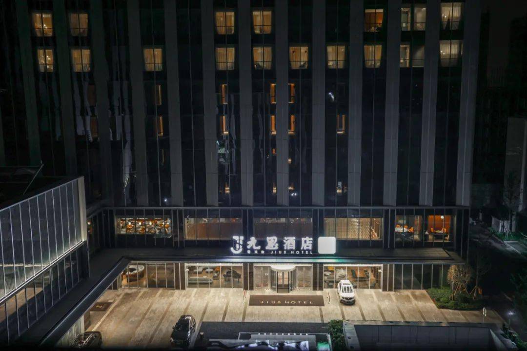 vr体感游戏机,小米智能家居,人脸识别入住…这家酒店的炫酷科技超时髦