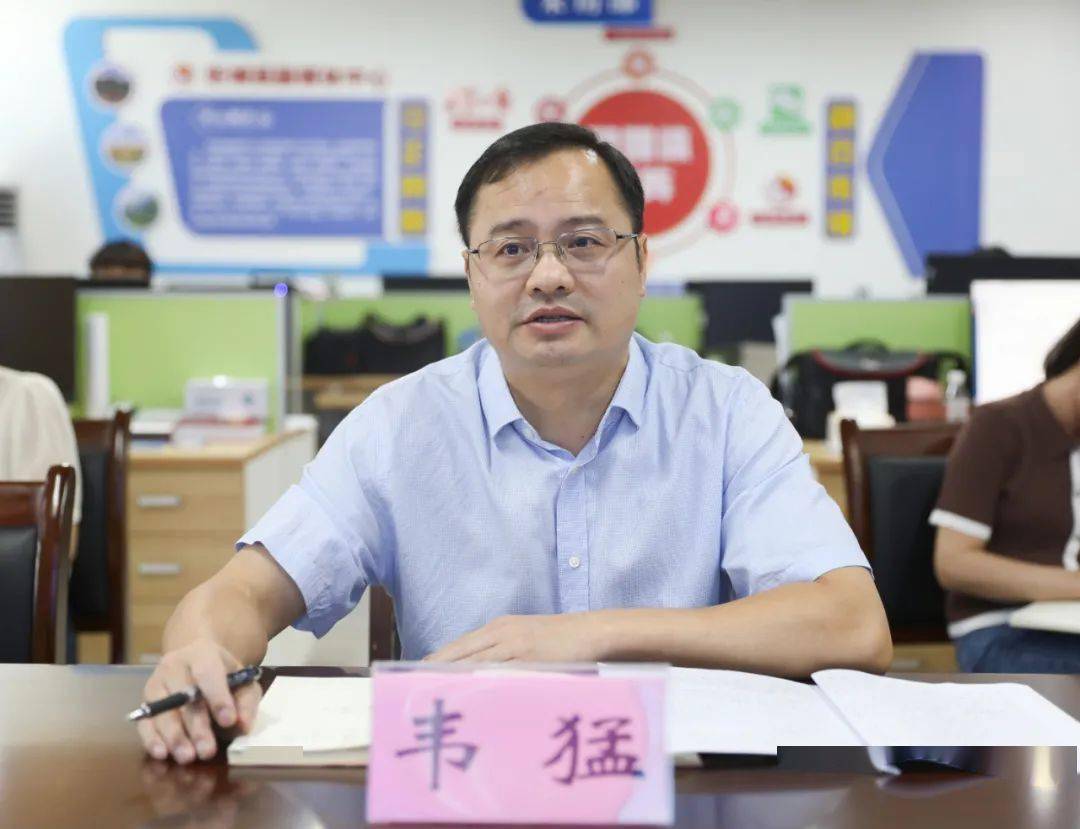 "今后我个人的新闻报道尽可能简短"——韦猛到县融媒体中心调研