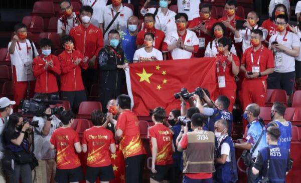 教练|图看奥运 | 乒乓球——中国队战胜日本队 夺得女团冠军