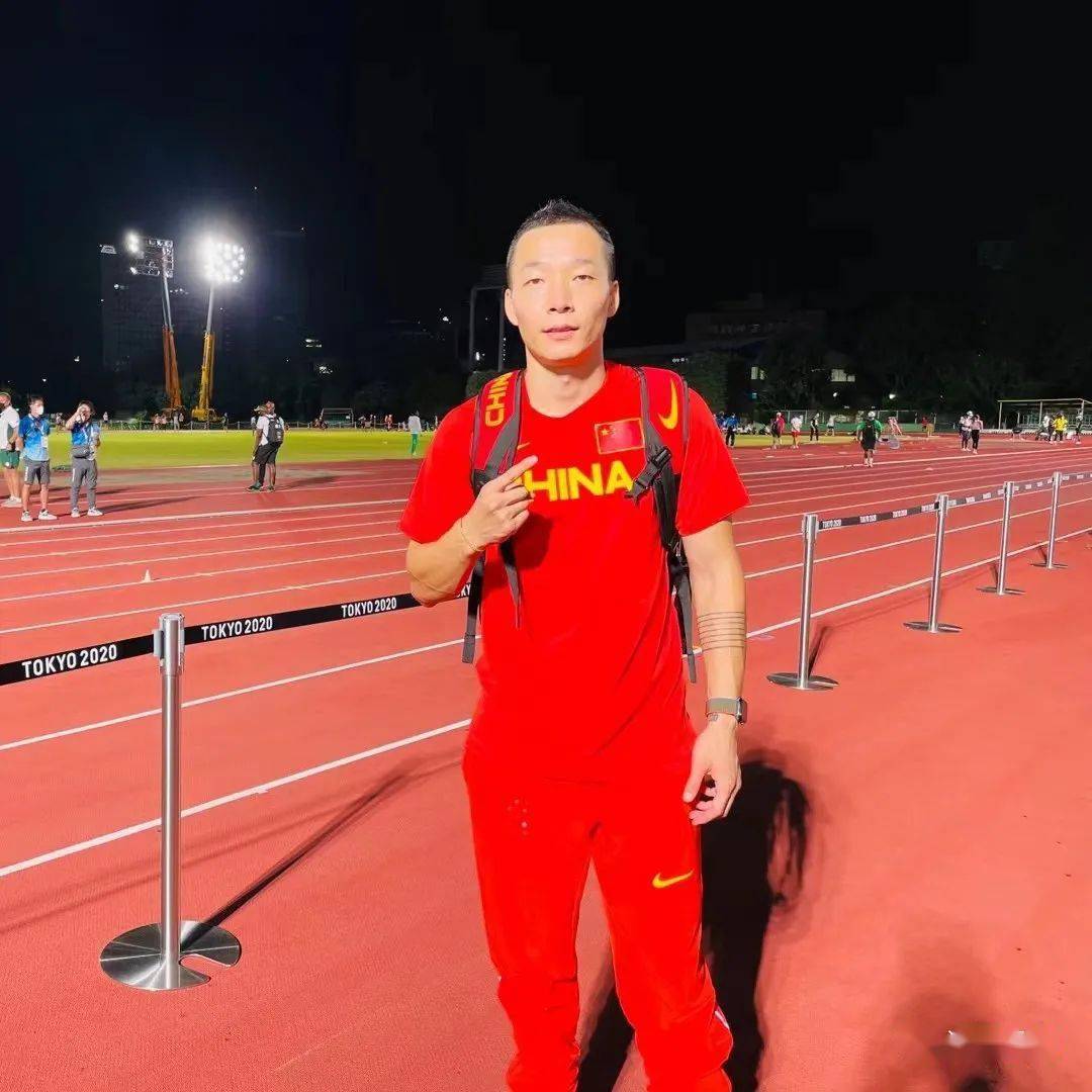 中国速度男子4x100米第四名通辽小伙吴智强第四棒