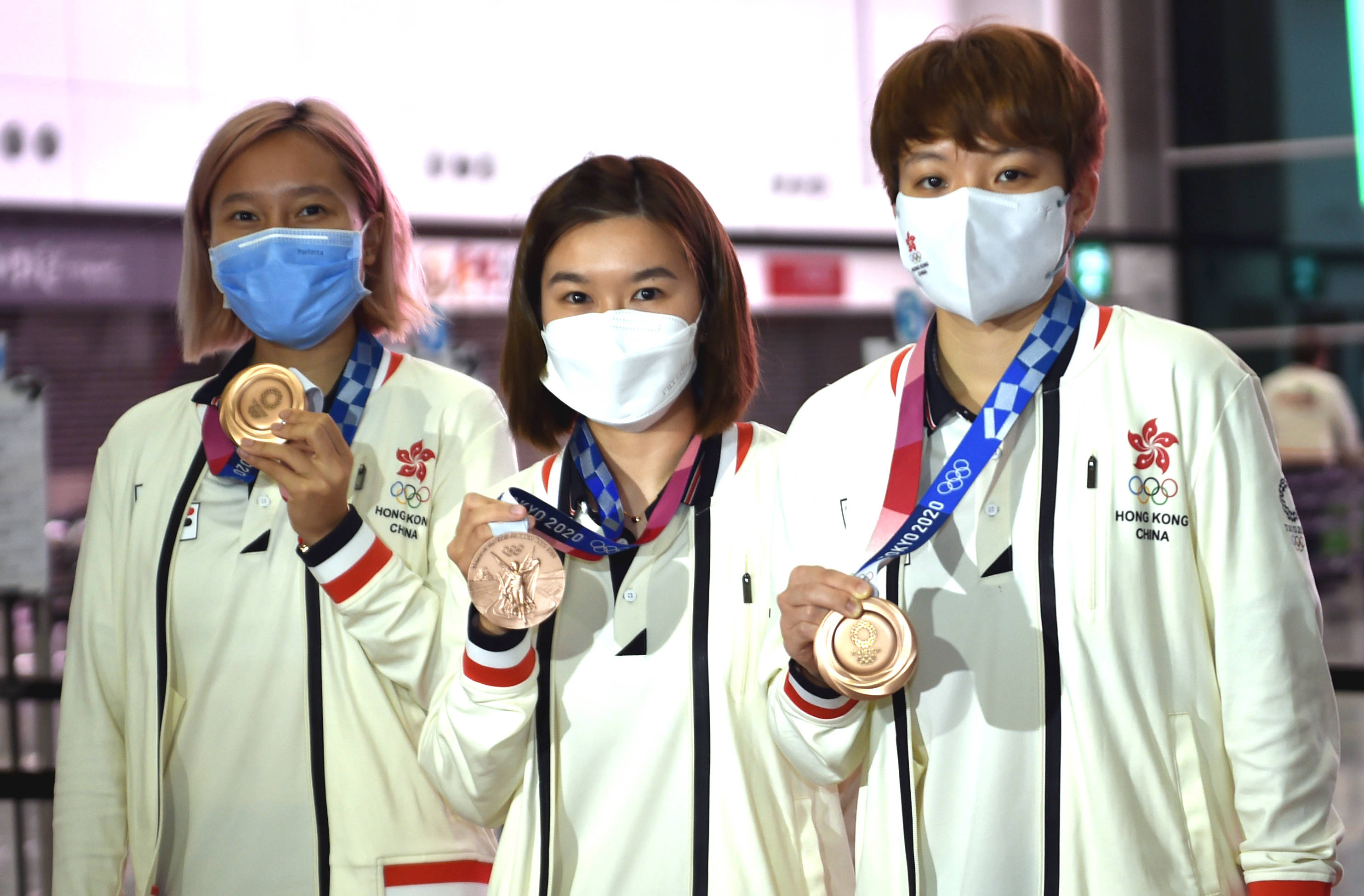 中国香港乒乓球队返港