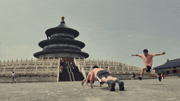 全民|全球连线｜全民健身日·在街头 这么练！