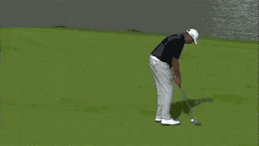 我们需要忘掉不好的挥杆,记住自然,协调的挥杆感觉.