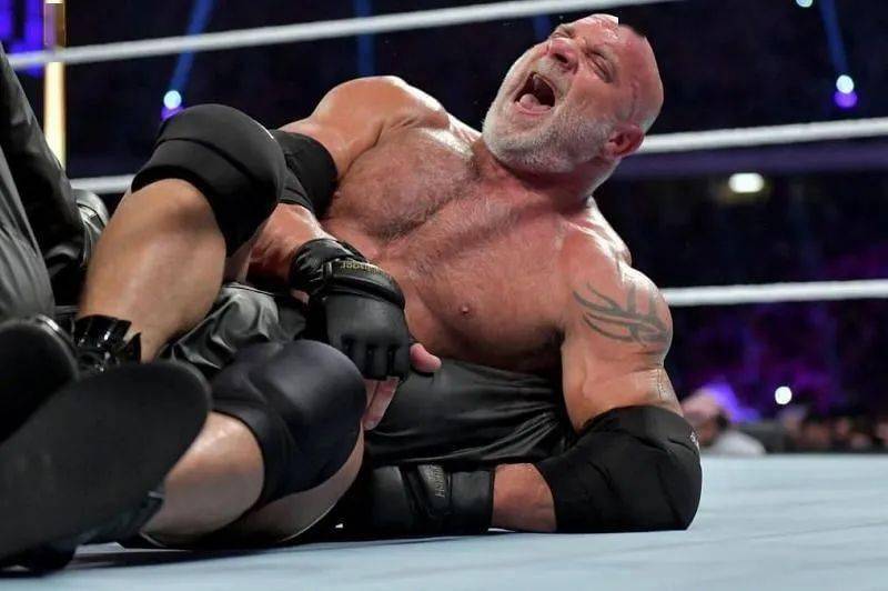 战神高柏被指责曾夺去多名摔跤手的伟大前途!