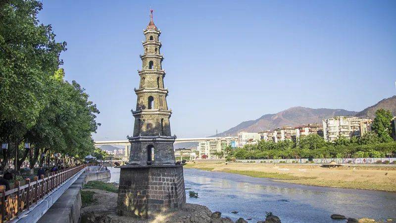 龙岩新罗全面深化河长制碧水清流润新城