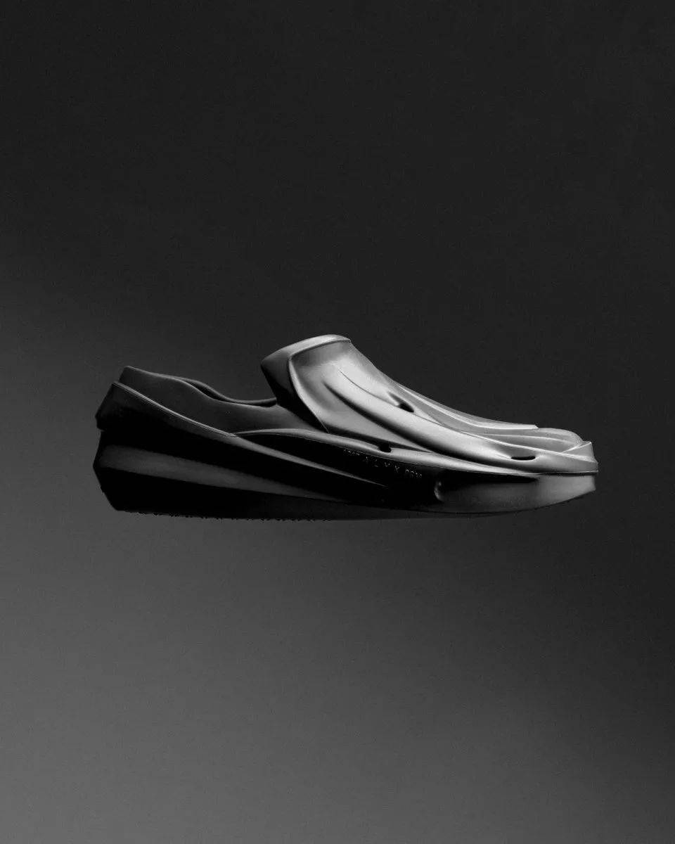 因为|穿拖鞋，爽。一直穿拖鞋，一直爽！