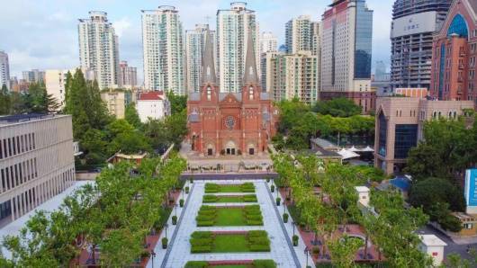 阔别许久的上海最美教堂广场重新开放了