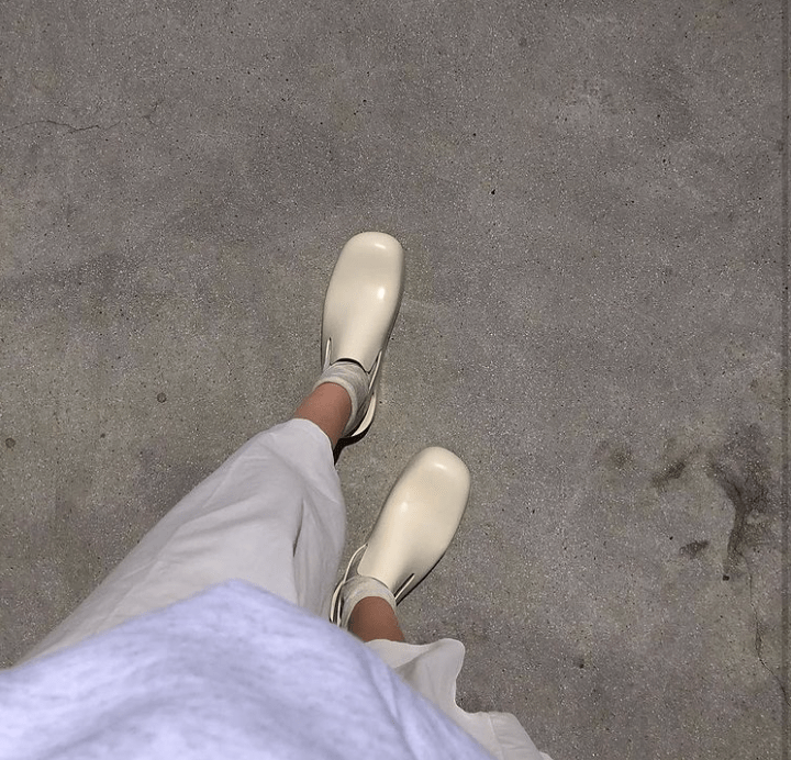 因为|穿拖鞋，爽。一直穿拖鞋，一直爽！