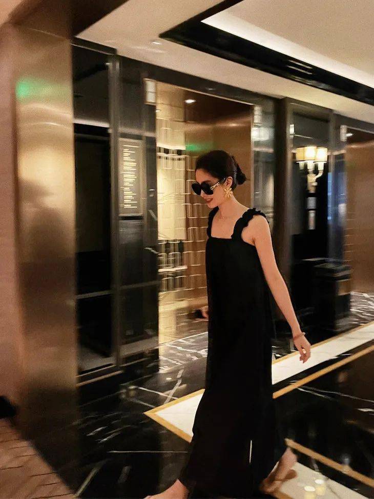杨采钰|杨采钰，最会穿裙子人设不倒
