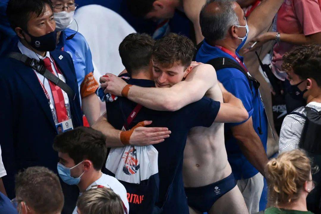 与中国跳水选手一起比赛的英国选手,确诊新冠!_马修·李