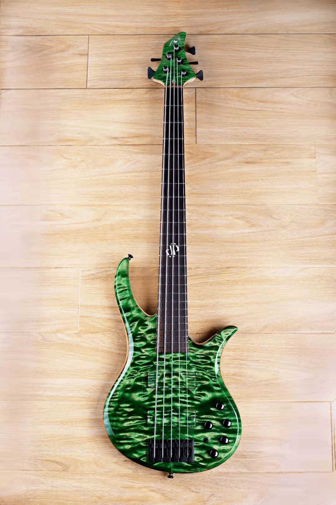 嘲笑贝斯手是中国新民俗