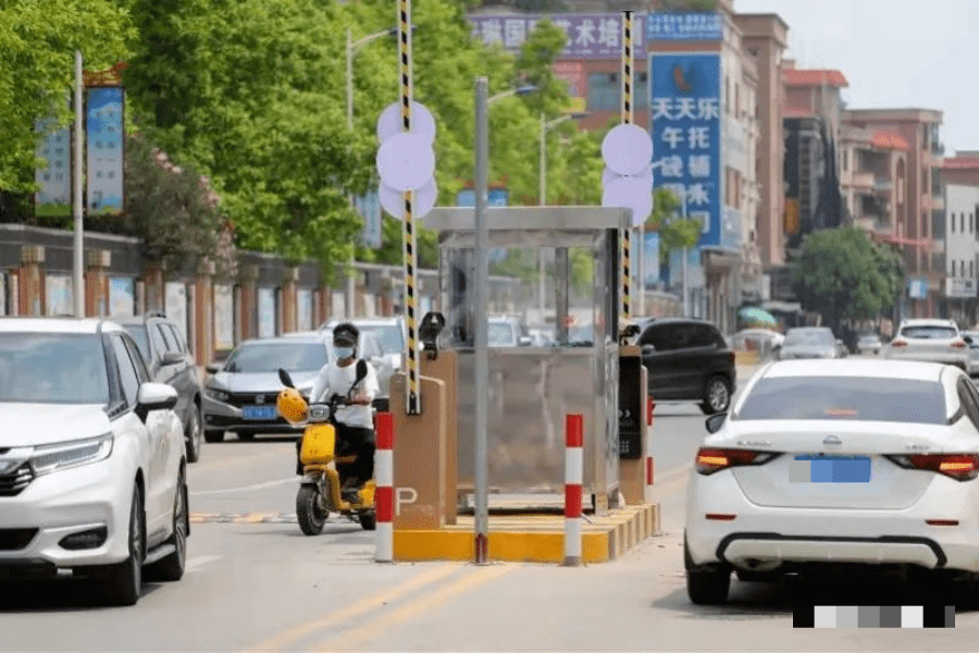 再見了東莞圍村停車收費