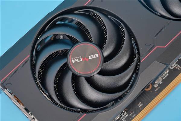 1080p神卡蓝宝石rx6600xt白金版显卡开箱图赏