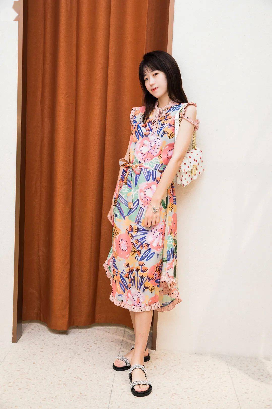 产品|成都人冲冲冲！5折雅诗兰黛，100+购女装！乐天8周年宠粉来啦！