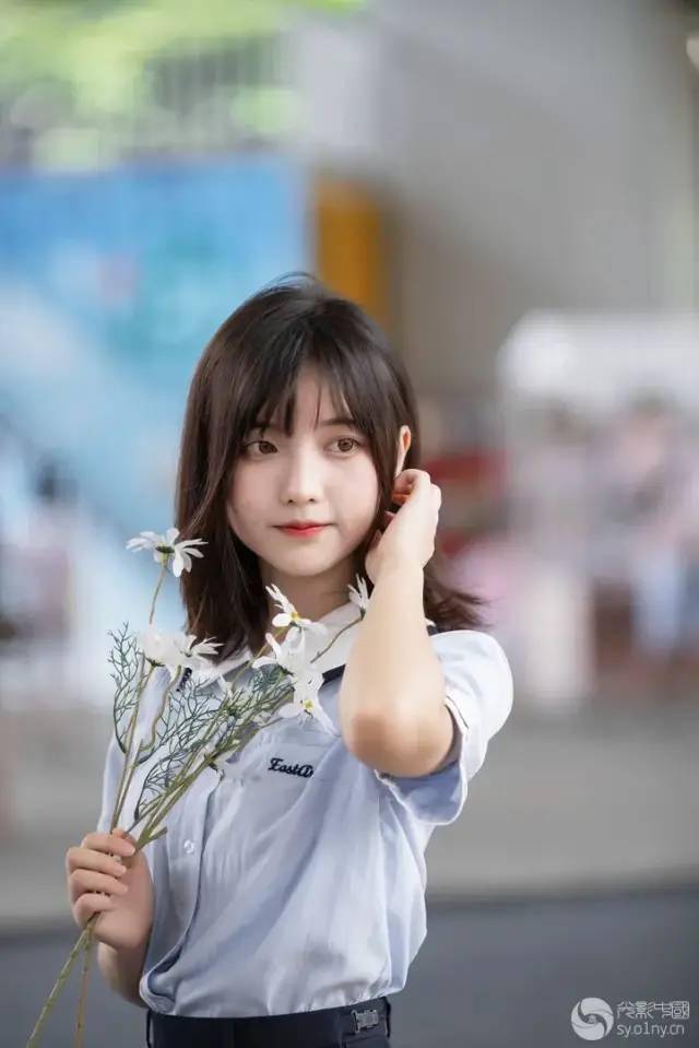 可爱活泼青春的jk女孩