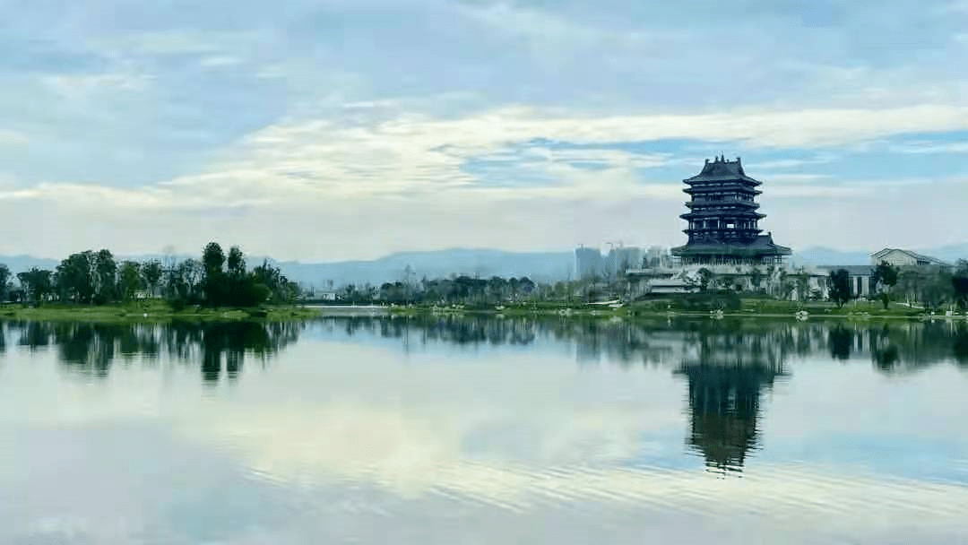 红安东湖图片