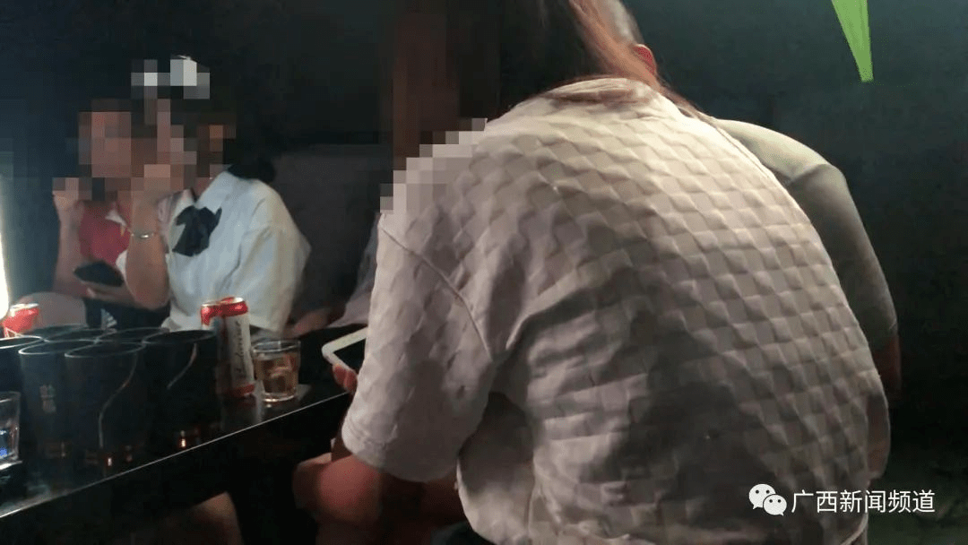 广西13岁女孩失联，被发现在酒吧打工！酒吧有专人“陪酒”，还能看到不雅画面… 未成年人