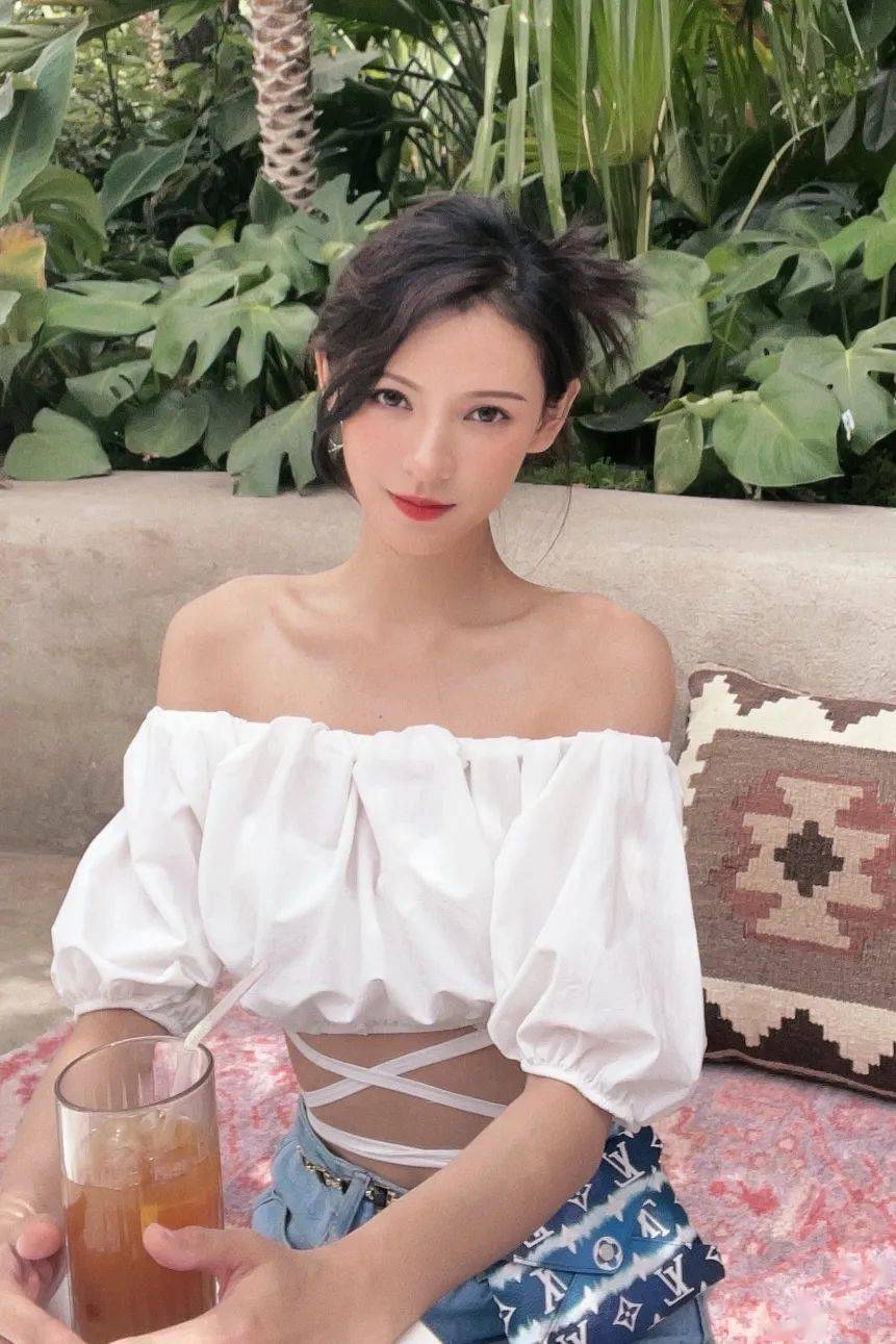 夏天|裙子里面别穿“安全裤”了！2021最流行这样穿！