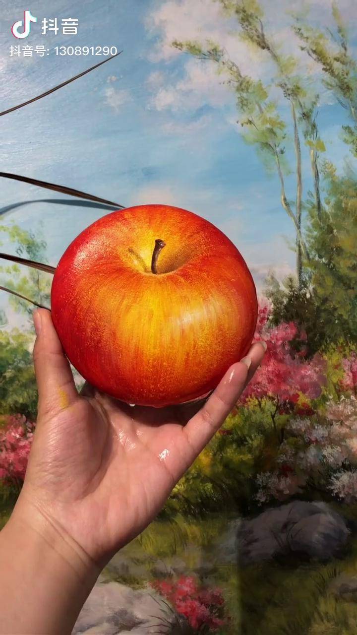 硌牙的苹果石头画