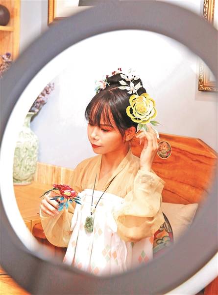 花瓣|柳妃 绕指缠出似锦繁花