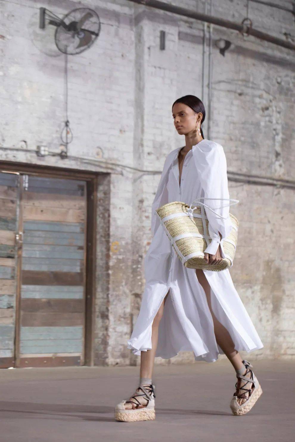 夏天|今年夏天最流行的棉质连衣裙