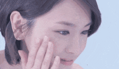 脸部|52岁王菲消失900天后，逼疯网友：终于明白为何她这么让人难忘