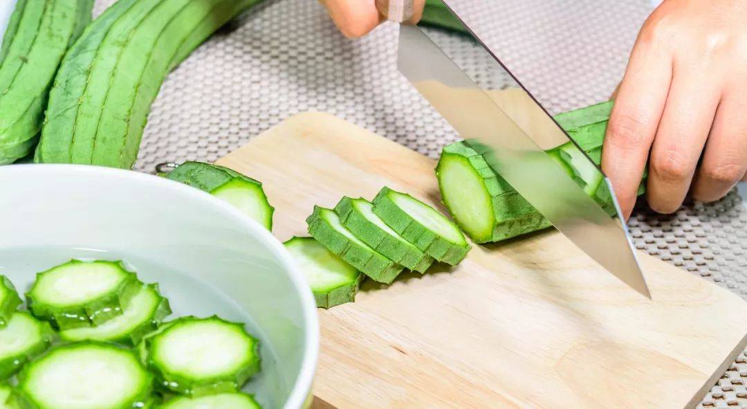 肠道|夏吃丝瓜作用大 消暑护肝很全面