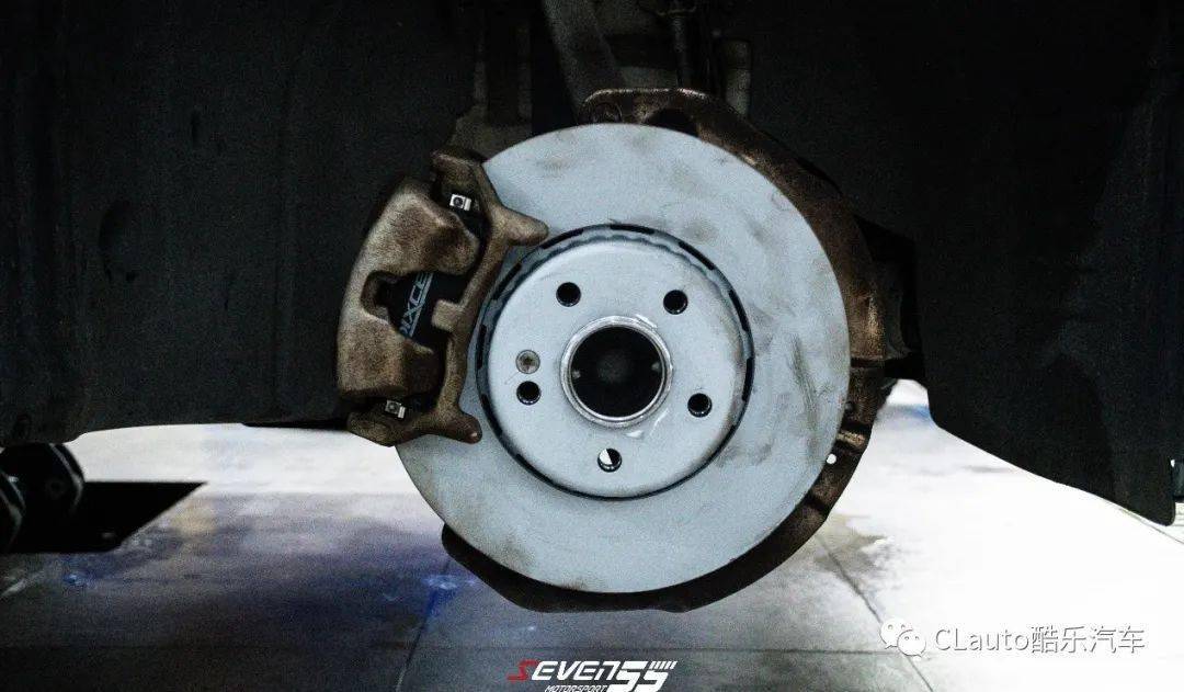 自己怎样换刹车片刹车盘 8dc92372b25c476b8560252fc52fe1ba.jpeg