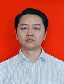 喜报原平江县长黄伟雄任岳阳市人民政府副秘书长