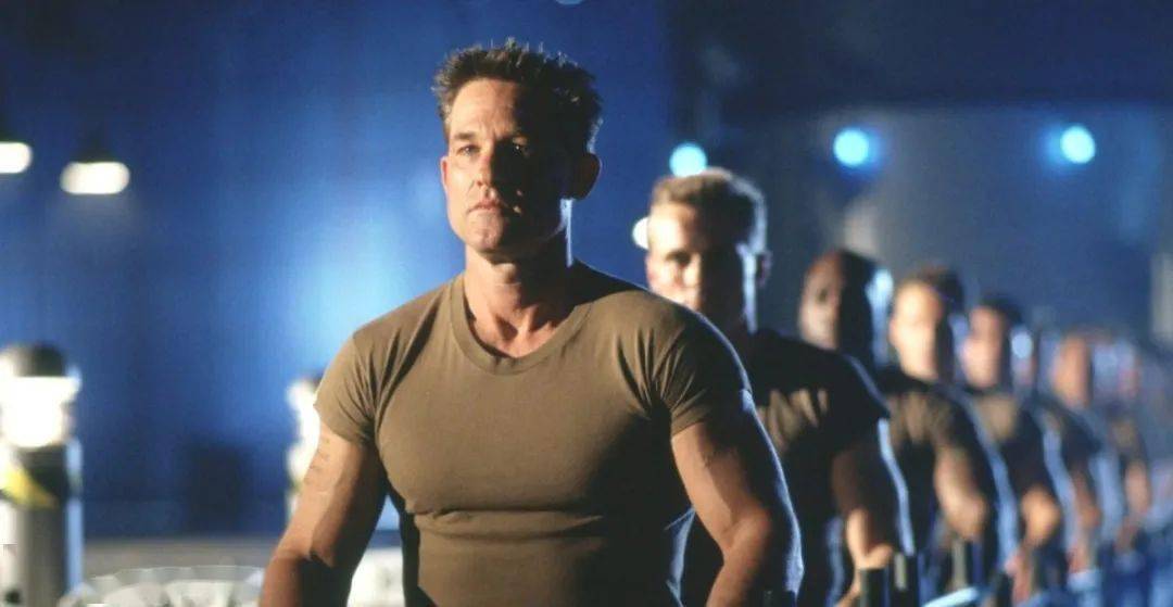 库尔特·拉塞尔|好莱坞黄金配角,当年可是第一硬汉