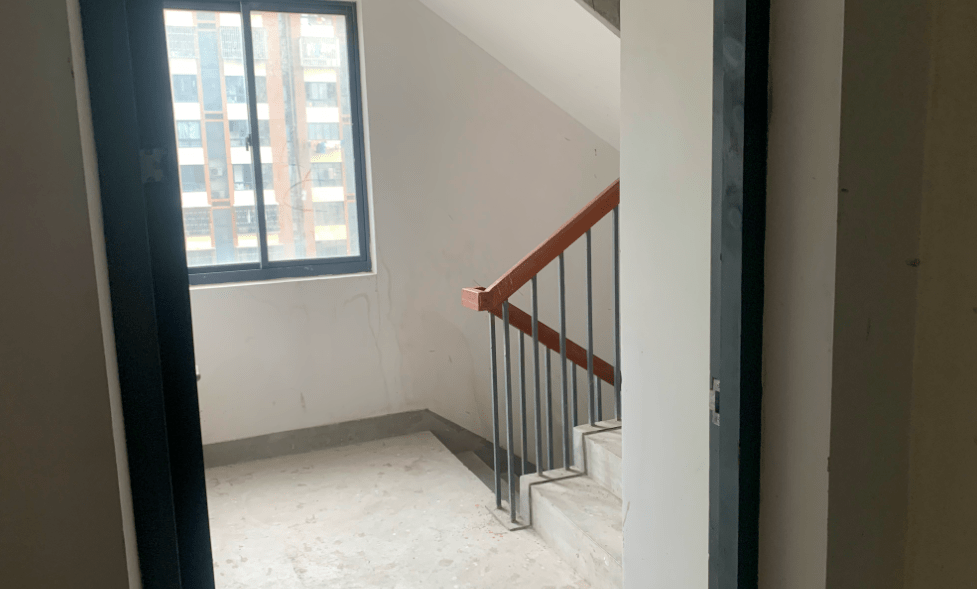 楼道整洁了飞线充电杜绝了来看这个小区如何把电瓶车请到地库