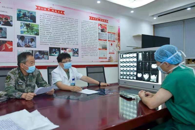 右腿|边防战士突发血栓 一场跨越三千公里的生命接力