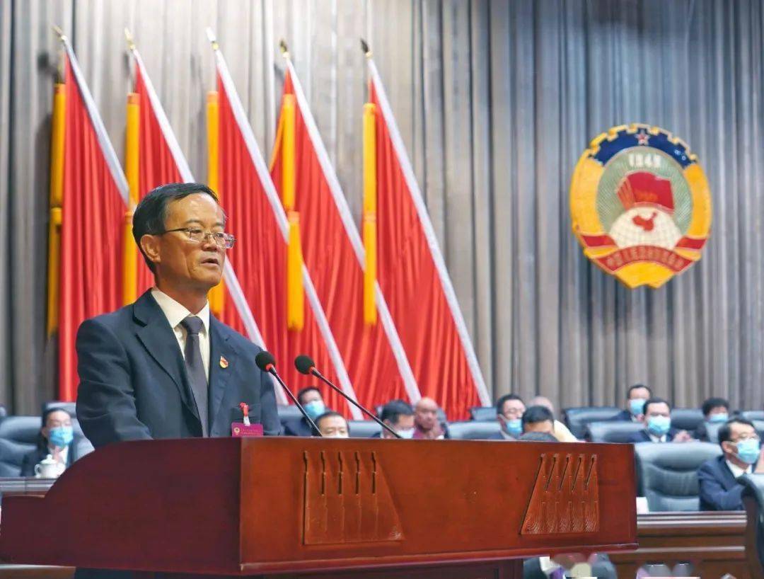 海东市政协三届一次会议隆重开幕