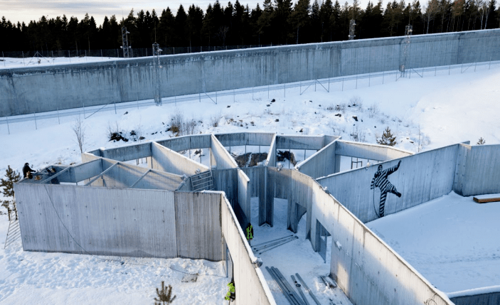 七星级监狱奢华似天堂囚犯白吃白住还能拿工资网友看完气到吐血