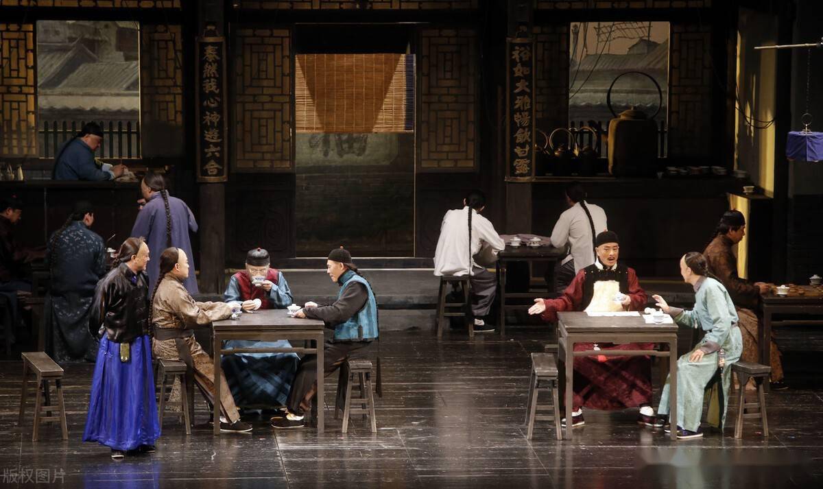 是老舍的茶馆好看还是成都的茶馆飘香