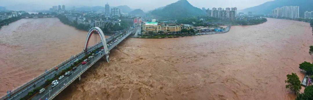 雅安雨图片