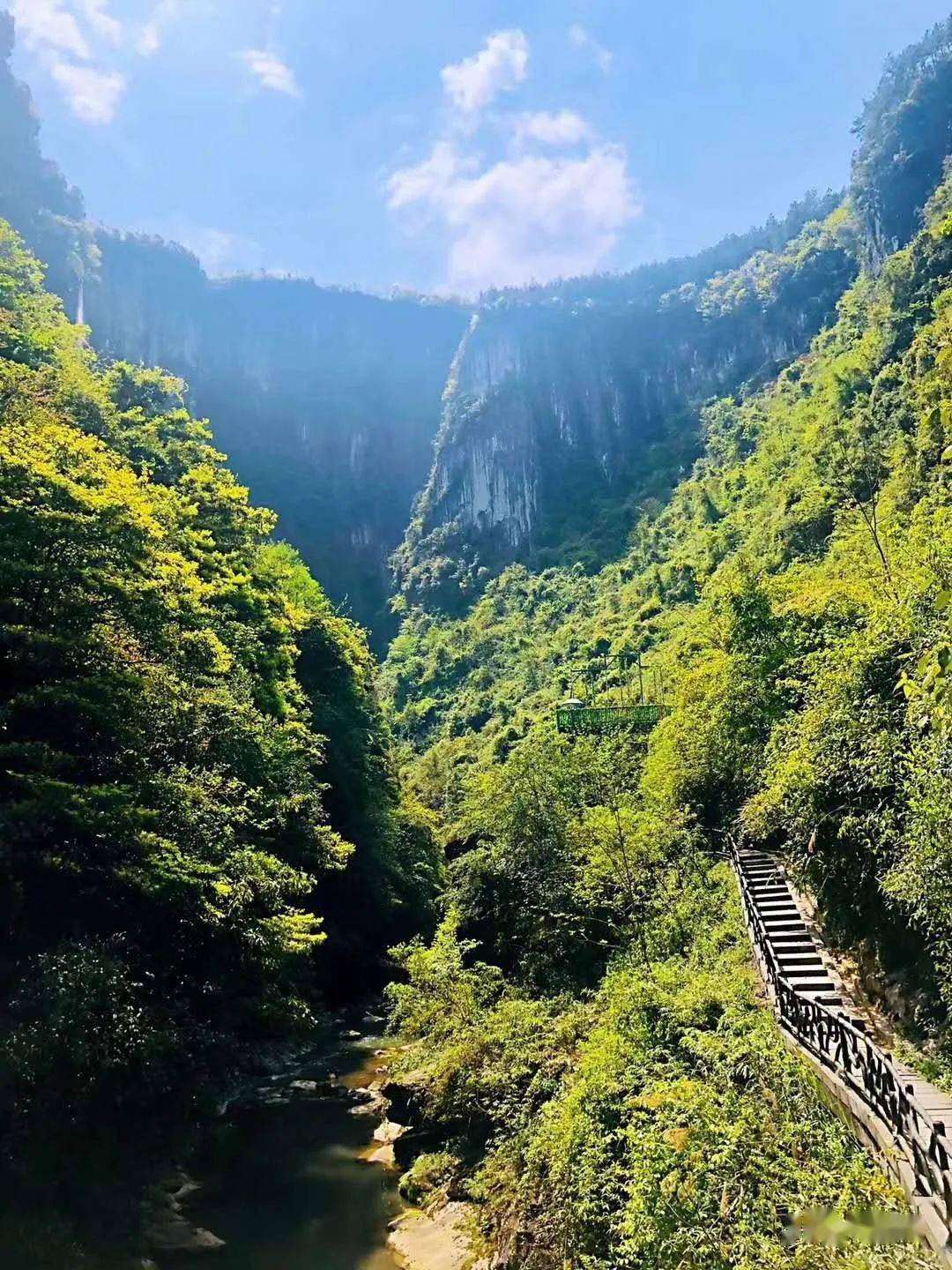 秀山黑洞河景区图片