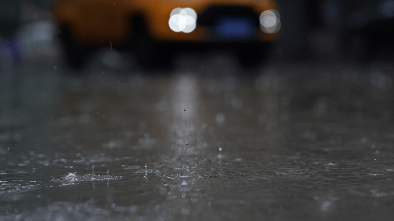 今天有雨记得带伞图片 45dea41416534722abeff831623ca3de.png