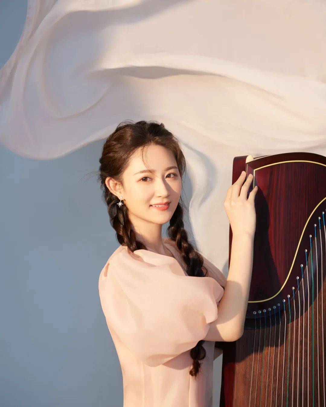 岑佳蔚 | cen jiawei中国青年古筝演奏家中国关工委健体中心评审官