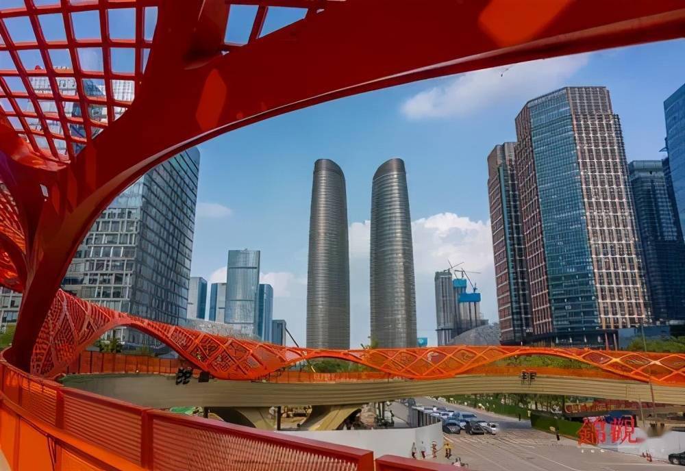 打卡交子之环 感触市区万千气候
