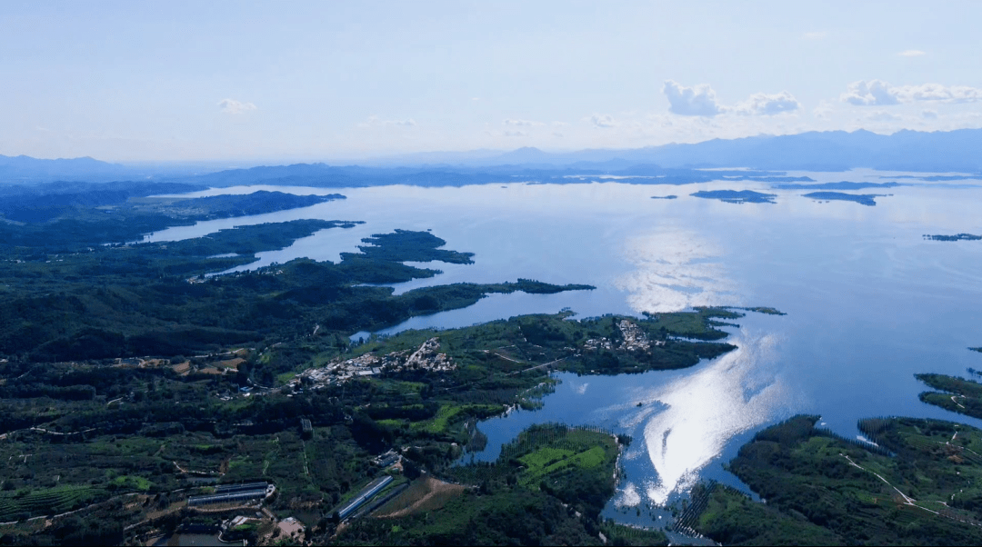 雨後密雲水庫生態美景驚豔四方;今起嚴查利用河湖開辦旅遊項目等活動