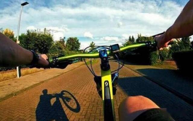 症状|骑行时，你是否遇到过手腕疼痛、麻木、刺痛？