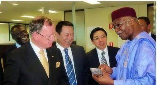 淫魔"黑老大"刘汉的四朵金花_黑道_生活_利益