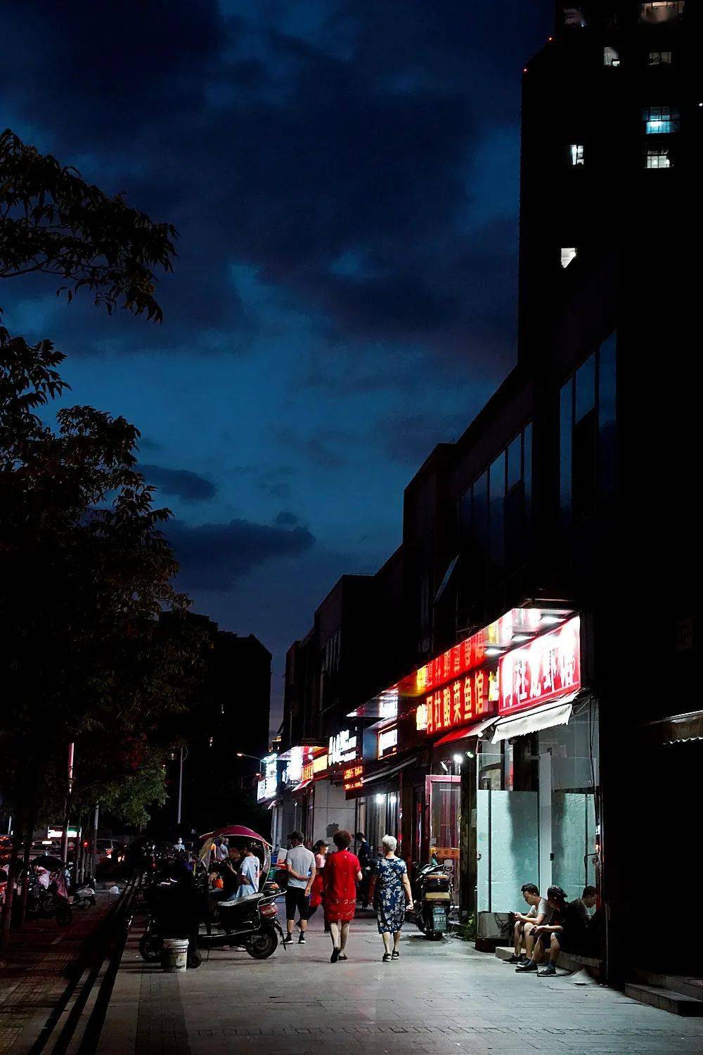 无锡这条夜宵街凭实力出圈